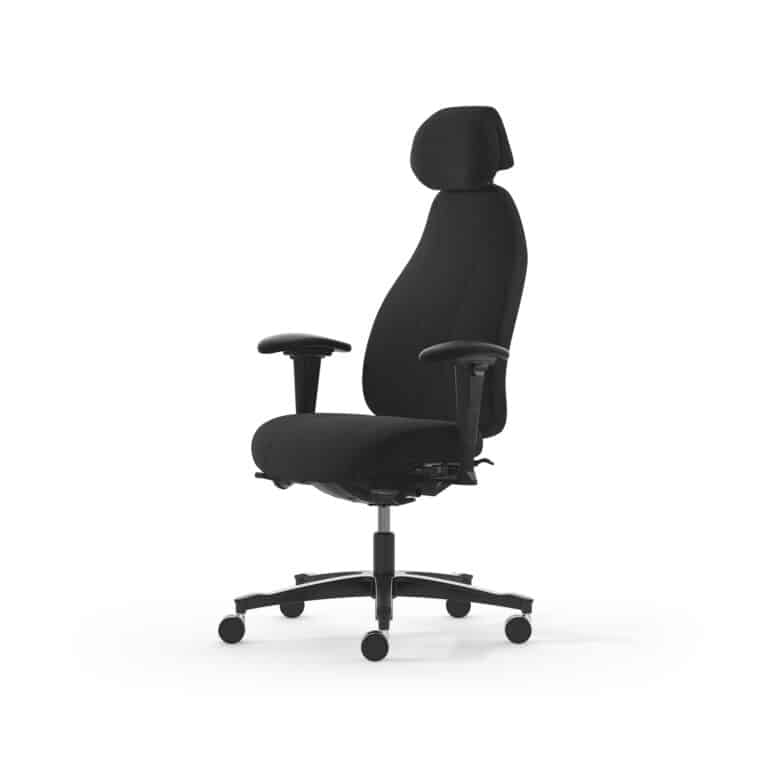 Schwarzer Bürostuhl mit Armlehnen und Rollen
